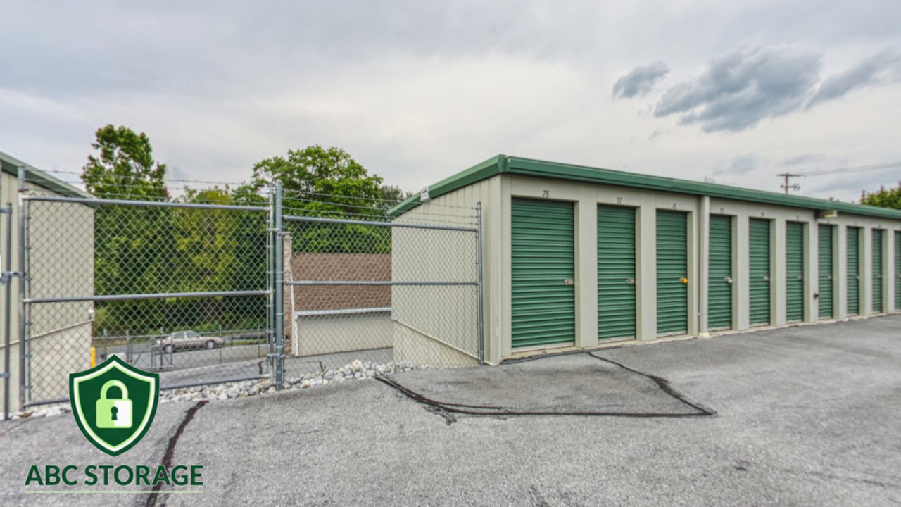 Drive-up storage units with easy access for loading business documents and records