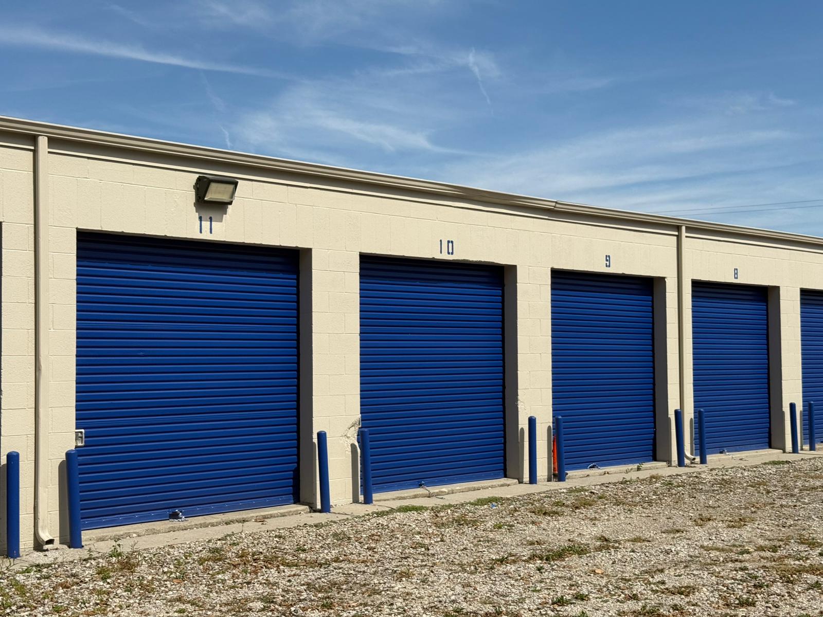 Drive-up self storage facility serving Muncie and Yorktown homeowners who need extra space