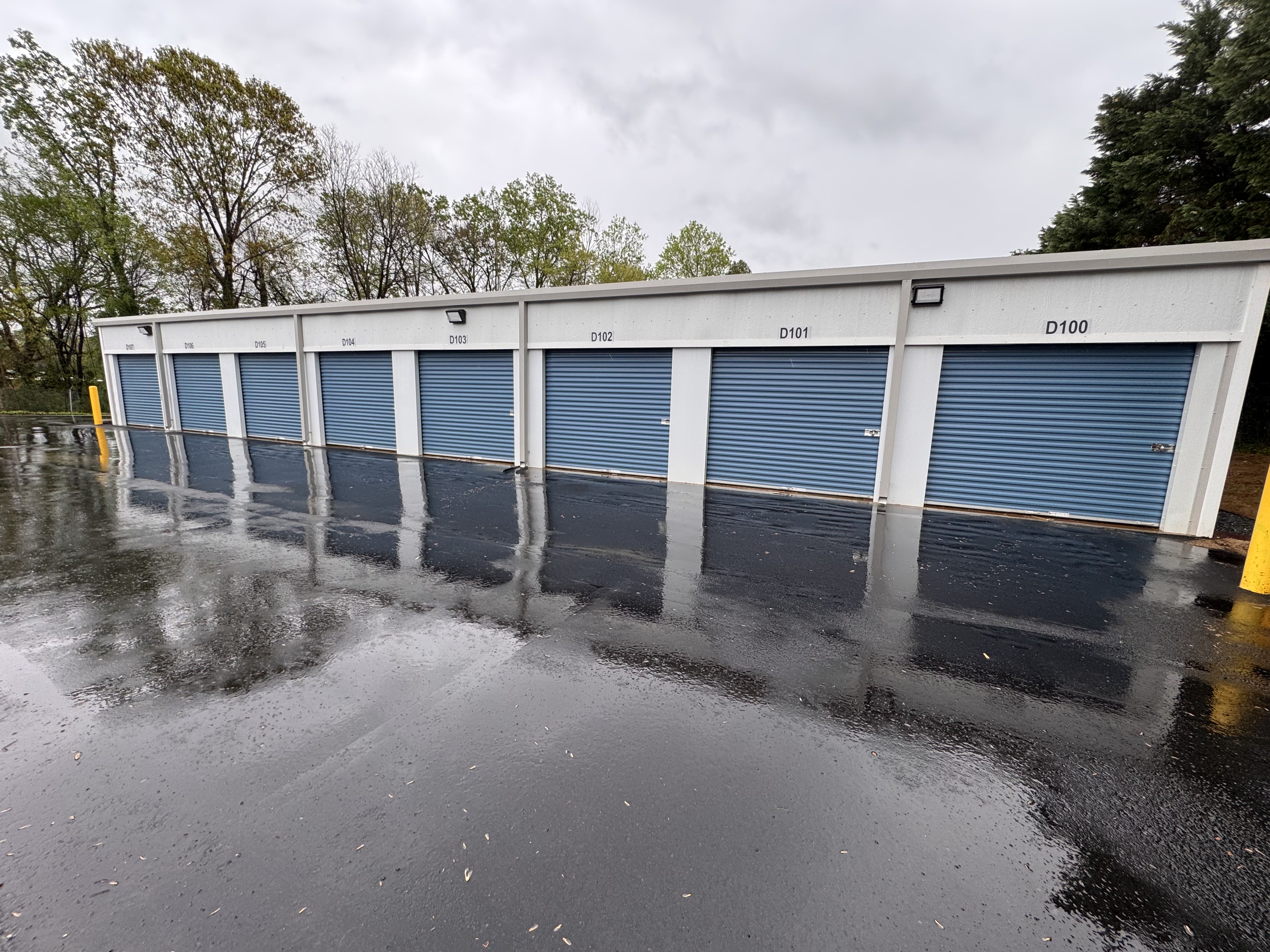 On-site staff and drive-up loading access at Winston Self Storage on Wabash Blvd in Winston-Salem